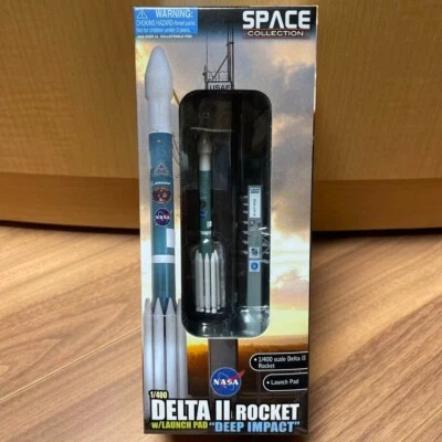 DRAGON WINGS Delta II Rocket w/Launch Pad “Deep Impact 1/400 DRW56243 - Image 1 of 4