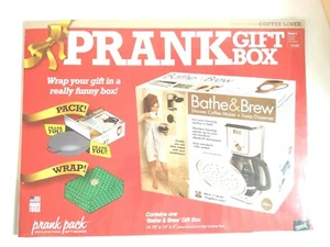 Cajas de regalo de broma hay 4- ""Bath & Brew"" y 1 - ""Pet Lover"" cajas divertidas - Imagen 1 de 10
