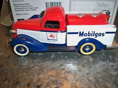 Banco de juguetes Dodge Tanker 1936 Mobilgas con caja original de Liberty Classics 1:25  Foto 1 de 3