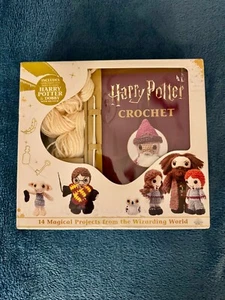 Harry Potter Crochet Kit Paperback 2019 Mundo Mágico 14 Proyectos - Imagen 1 de 5