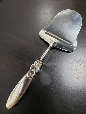 Avión de queso plateado con acero inoxidable Cactus de Georg Jensen Foto 1 de 4