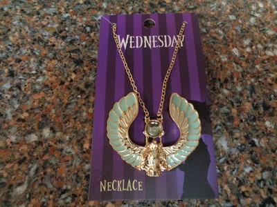 Collar colgante de escarabajo alado Wednesday Bianca réplica de piedra lunar declaración nuevo con etiquetas Foto 1 de 4