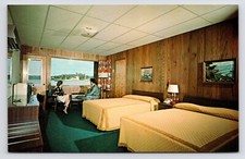 1960 Capt. Thomson's Lodge Room~1000 Islands~Alexandria Bay New York NY Postcard