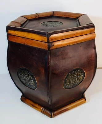 Antiguo cofre de madera hexagonal artesanal de la era oriental de Pekín, almacenamiento de té/arroz en muy buena condición Foto 1 de 4