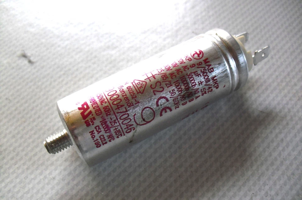 SECADORA BOSCH WTR87T82 CONDENSADOR DE ARRANQUE PEQUEÑO 9 MICRO FARAD Foto 1 de 1