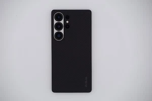 Coque Pitaka Ultra-Slim en fibre de carbone Samsung Galaxy S25 Ultra - Noir - Photo 1 sur 7