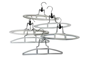 Lot of 6 White Plastic Tamor Style Clamping Hangers Pants/Slacks/Skirts - Picture 1 of 7