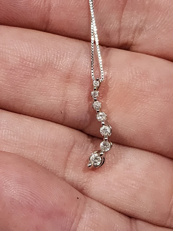 10k white gold diamond journey Necklace. 18in 10k White  box chain - Image 1 of 4