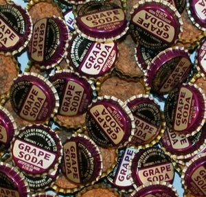 Soda Pop Flaschenverschlüsse 12 Stück AMERICAN GRAPE SODA Korken unbenutzt new old stock - Bild 1 von 2