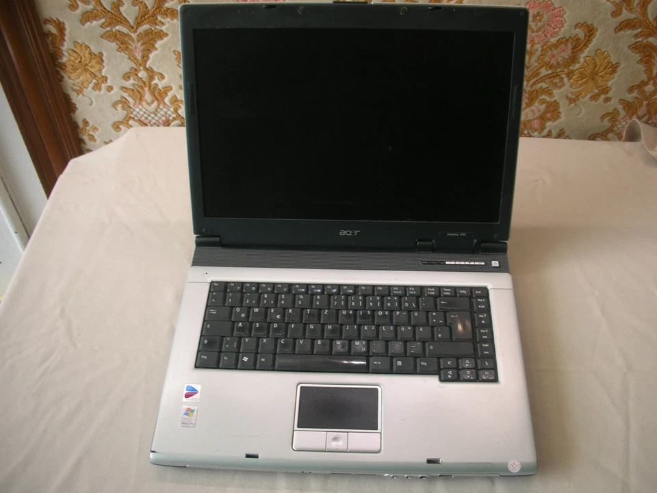 Acer Extensa 6700 ZL8 - Image 1 of 1