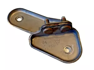 2014-2019 Maserati Ghibli Left Side Exhaust Support Bracket 670030018 - Picture 1 of 3