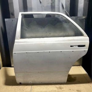 Puerta trasera izquierda mercedes-benz w123 sedán - Imagen 1 de 18