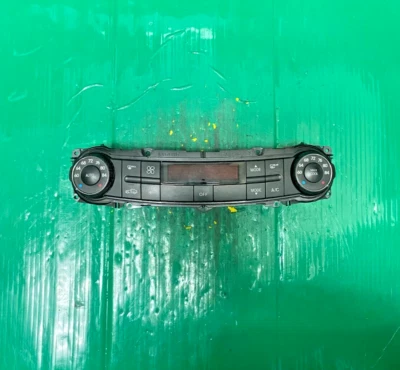 Controle climático aquecedor CA 2007-2008 Mercedes-Benz E350 - Imagem 1 de 4