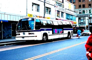 ORIGINAL KODACHROME SLIDE NYC BUS 1986 GM RTS 4324 Q-27 ROOSEVELT-MAIN 5/27/92 - Picture 1 of 1