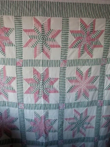 Vintage Quilt Handarbeit Bauernhaus Sterne rosa grün weiß Streifen 82"x84" Landhaus Kern - Bild 1 von 9