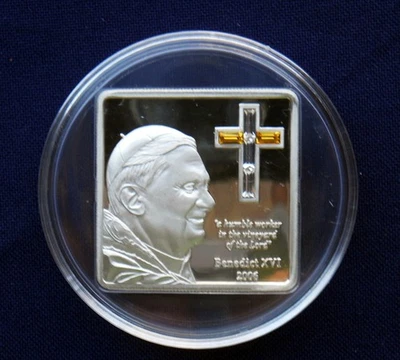 2006 Cook Islands 5 Dollars Silver coin Proof Pope Benedict XVI Swarovski - Image 1 of 4