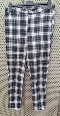 H&M Black & White Tartan Plaid Check Stretch Jeggings Jeans Size UK 12 Raw Hem - Image 1 of 4