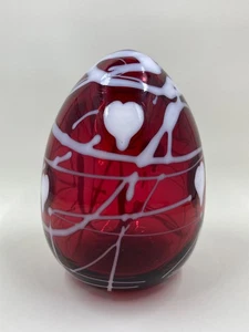 Fenton Dave Fetty Egg Hanging Hearts Cranberry Red and White 5" Art Glass - Picture 1 of 11