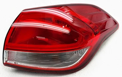 Оригинальный галогенный задний фонарь для правой стороны пассажира для хэтчбека KIA Forte, Forte5 - Изображение 1 из 3