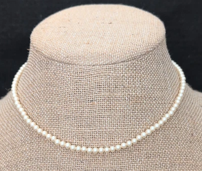 Винтажное ожерелье с подписью Trifari 15 дюймов нить жемчуга золотистый тон пружинное кольцо застежка - Изображение 1 из 4