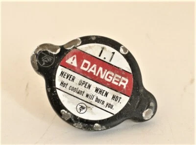 Honda XR650R CB900F TRX500 VFR800 FSC600 RVT1000R RC51 OEM Radiator Cap - Image 1 of 4