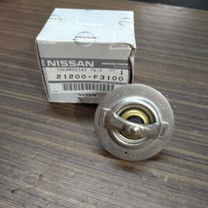 Conjunto de termostato de bomba de agua compatible con Terrano 1986-1994 21200-F3100 OEM - Imagen 1 de 5
