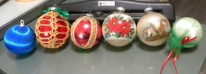 Vintage 6-Ornamento Natale Vetro RD 2 con Pizzo, 2 Satin, 1 con Fiore, 1 Animali - Foto 1 di 1