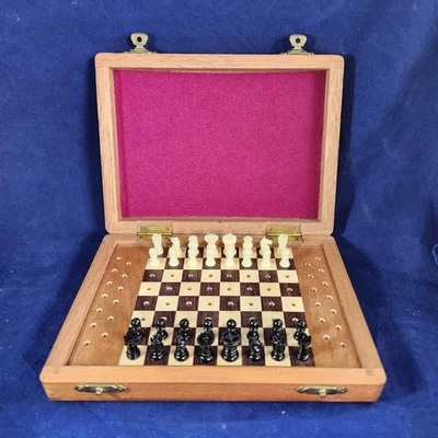 ♟️ Vintage Wooden Travel Chess Set – Made in England – Peg Board Style with Box - Image 1 of 4