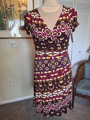 Bisou Bisou Michele Bohbot Brown Coral Fuchsia Geometric Wrap Dress Size 4 NWT - Image 1 of 4