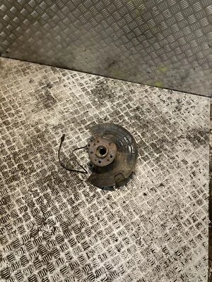 MERCEDES-BENZ ML Class W163 Front Left Wheel Hub 1633300420 - Image 1 of 4