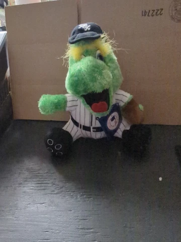 Chicago White Sox Stuffed Animal Mascot MLB Official Licensed Product 10" Cover