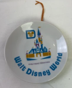 Walt Disney World piccolo piatto portagioie piatto da appendere castello di Cenerentola vintage Giappone - Foto 1 di 4