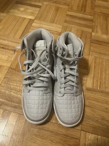 Nuevo Jordan AJKO Acolchado Alto Platino Puro Jordan 1 Para Hombre Talla 9 - Imagen 1 de 7