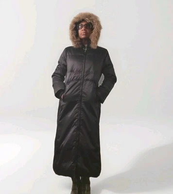 Casaco Parka Via Spiga vermelho pena/baixo com capuz removível genuíno acabamento de pele de guaxinim - Imagem 1 de 4