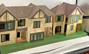 Vintage TriAng Dolls House Complete with Furniture - Picture 1 of 24