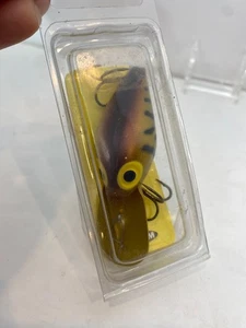Storm Wiggle Wart V38 Crankbait Green Crawdad New in Box - Picture 1 of 5
