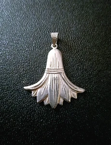 Ancien Pendentif Fleur De Lotus En Argent Massif. - Picture 1 of 9