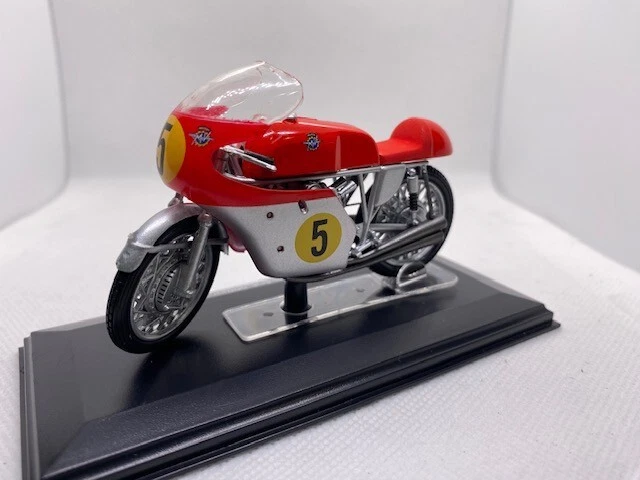 MV AUGUSTA 4 CYL 500CC - MIKE HAILWOOD 1963/64/65 WORLD CHAMPION - 1:22 Scale - Image 1 of 4