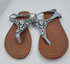 SANDALIAS JUSTIFICA PLATEADAS CON JOYAS TALLA 2 - Imagen 1 de 4