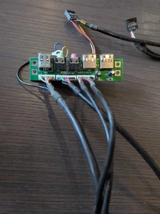 USB/Audio/Firewire Board BD9623-04C-G From Coolermaster Nvidia Case - Afbeelding 1 van 1