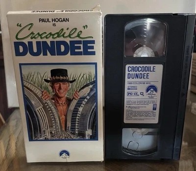 Crocodile Dundee on VHS Cassette (1986)  Paul Hogan Tested And Works Great - Image 1 of 3