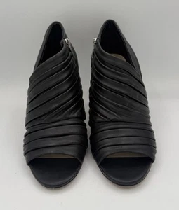 Vince Camuto Anara Black Leather Cone 4” High Heel Peep Toe Zip Pump Size 9 M - Picture 1 of 10