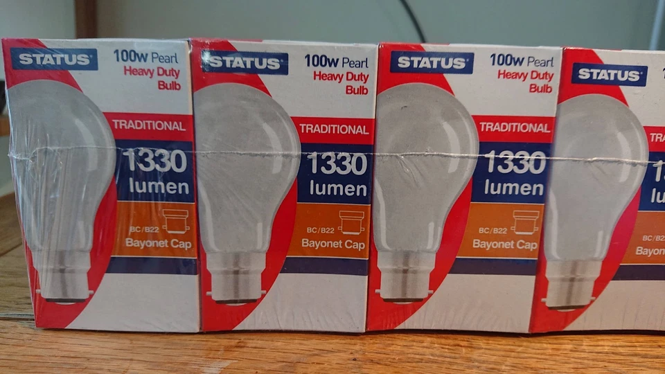 PROPER LIGHTBULBS  5 X 100 WATT 240v B22 BAYONET PEARL LIGHTBULBS FREE P&P!!! - Image 1 of 1