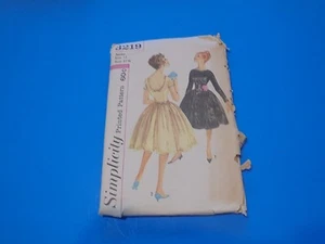 Vestido y faja de colección años 50/60 patrón de costura Misses talla 11 simplicidad 3219 - Imagen 1 de 3