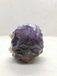 460 g natürlicher Edelstein lila Fluorit Kristall Probe auf Matrix mit Calcit - Bild 1 von 12