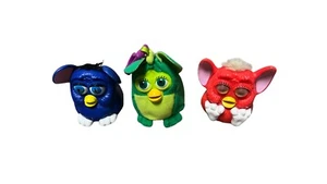 Furby McDonalds Happy Meal Spielzeug & Schlüsselanhänger 3 Stück rot blau grün ❤️💙💚 - Bild 1 von 4