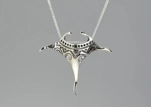 Manta Ray Fish Minimalist Pendant Designer 925 Sterling Silver No Chain - Picture 1 of 10