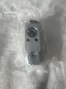 2005-2010 Honda Odyssey AC Expansion valve 217022 Napa - Bild 1 von 6
