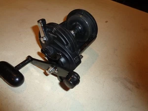 Shimano TLD Star 2040S Trolling Angelrolle schwarz 5,2:1 Übersetzung, RH, Japan - Bild 1 von 11