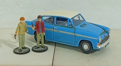 I125090 CORGI 1/43 Harry Potter - Mr Weasley's Ford Anglia + Figure - Immagine 1 di 4